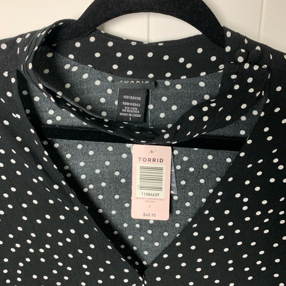 Torrid Blouse - Picture 4 of 5